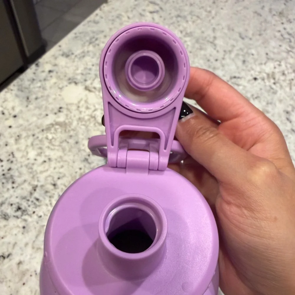 Takeya purple water bottle 💜 - Picture 5 of 5